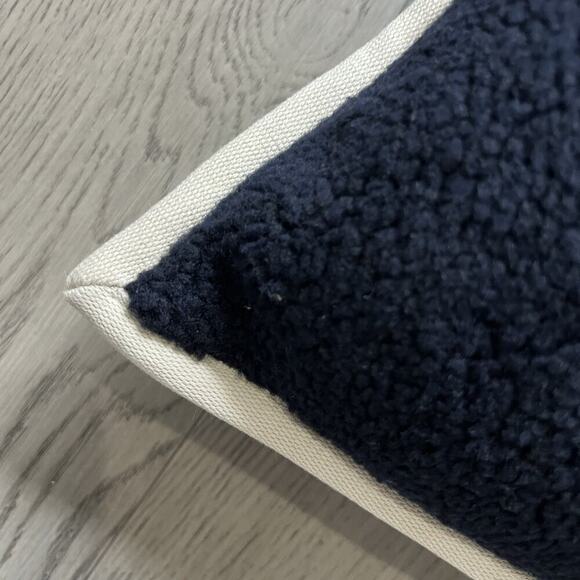 Ralph Lauren Pillow Navy Rolley 20x20 Throw Cushion Fleece Cover New with Tags - Picture 4 of 6